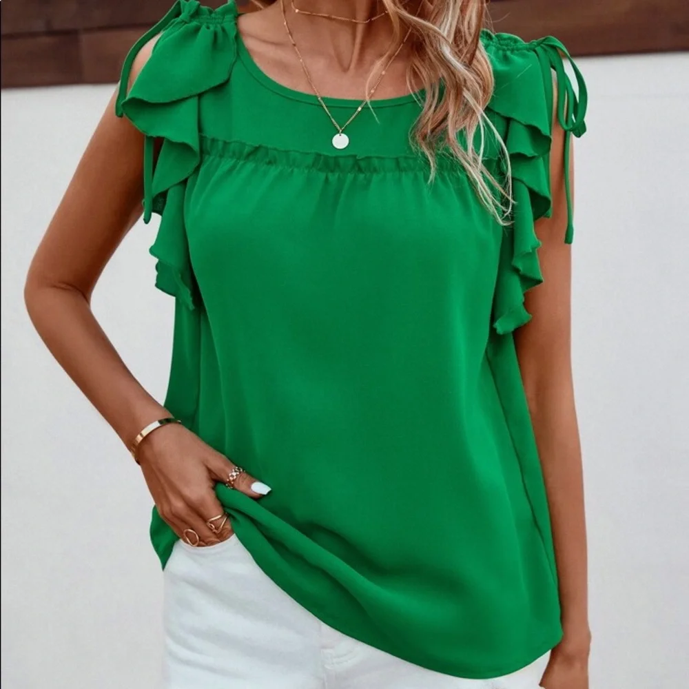 💚 BOHO GREEN RUFFLE TOP! - Picture 2 of 7